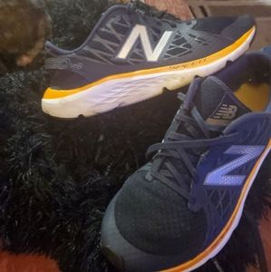 New balance Mens Shoes